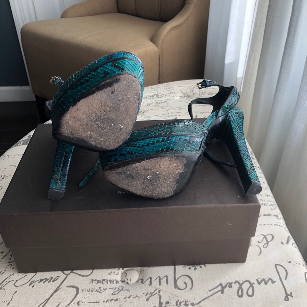 Gucci - Picture 2 of 5